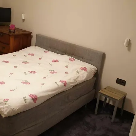 Modern Large Central 185m2 Apartment *